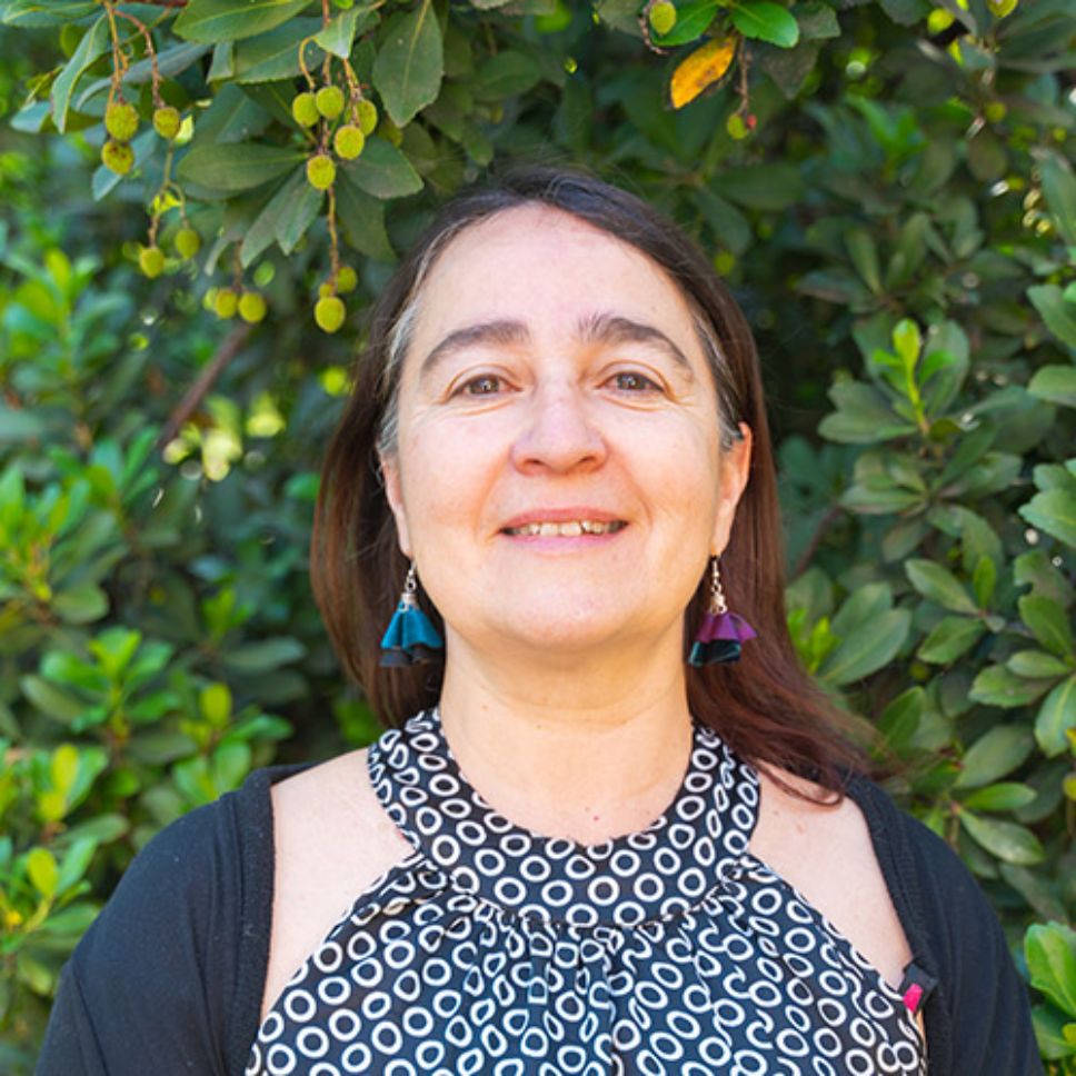 “Hoy vemos harto este fenómeno con adolescentes como tema de preocupación y de interés. Aunque no necesariamente se hagan una intervención quirúrgica o estética, lo buscan como una respuesta a sus dificultades", explica Marcela Cuevas. 